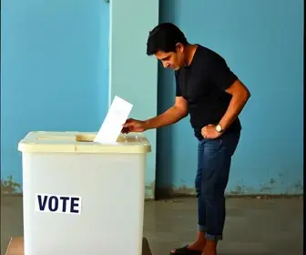 votação no EEEM Elcione Barbalho